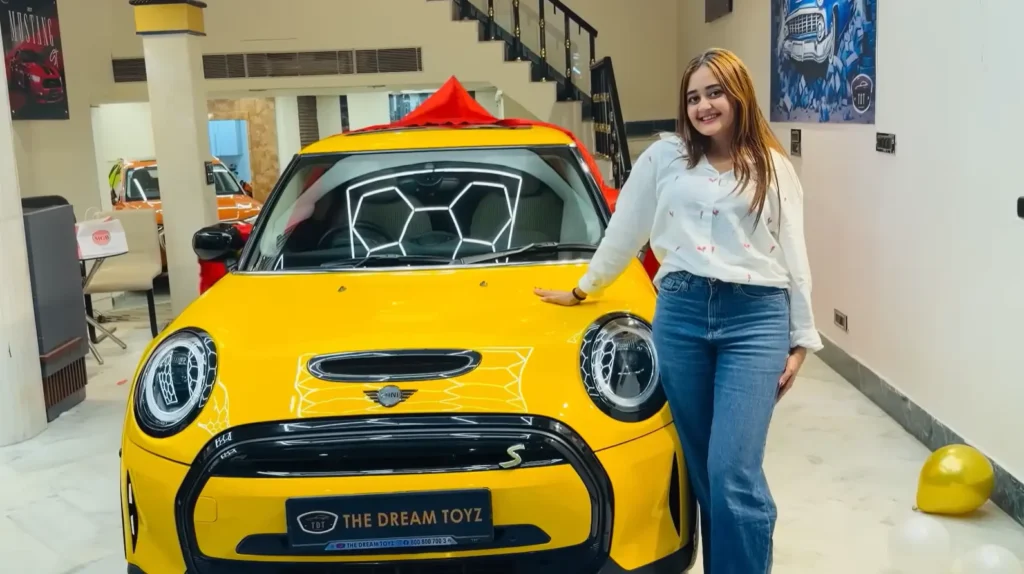 bindass kavya with new sports car